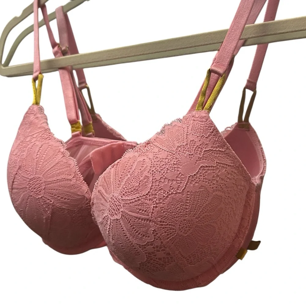 Victoria's Secret Lace Push Up Bra Full-Coverage Pink‎ Size 34 D